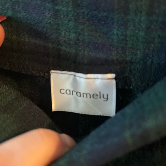 Caramely plaid skirt L Made in Canada - Picture 3 of 7